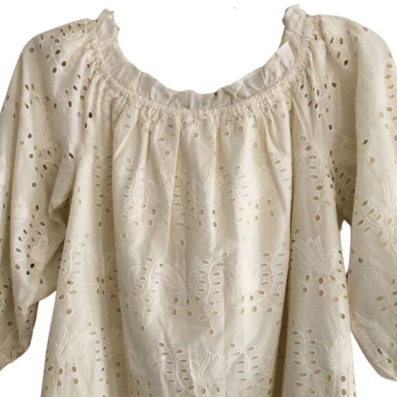 Chelsea & Theodore Eyelet Peasant Blouse Womens Size M Cream On/Off Shoulder - Picture 8 of 15
